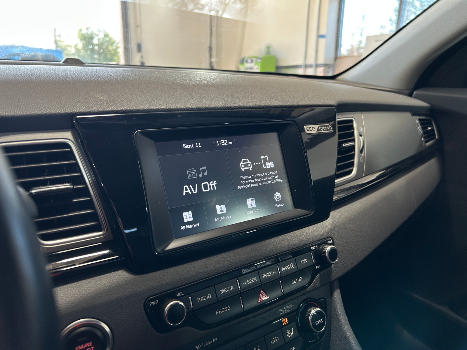 Thumbnail: 2018 Kia Niro - 4