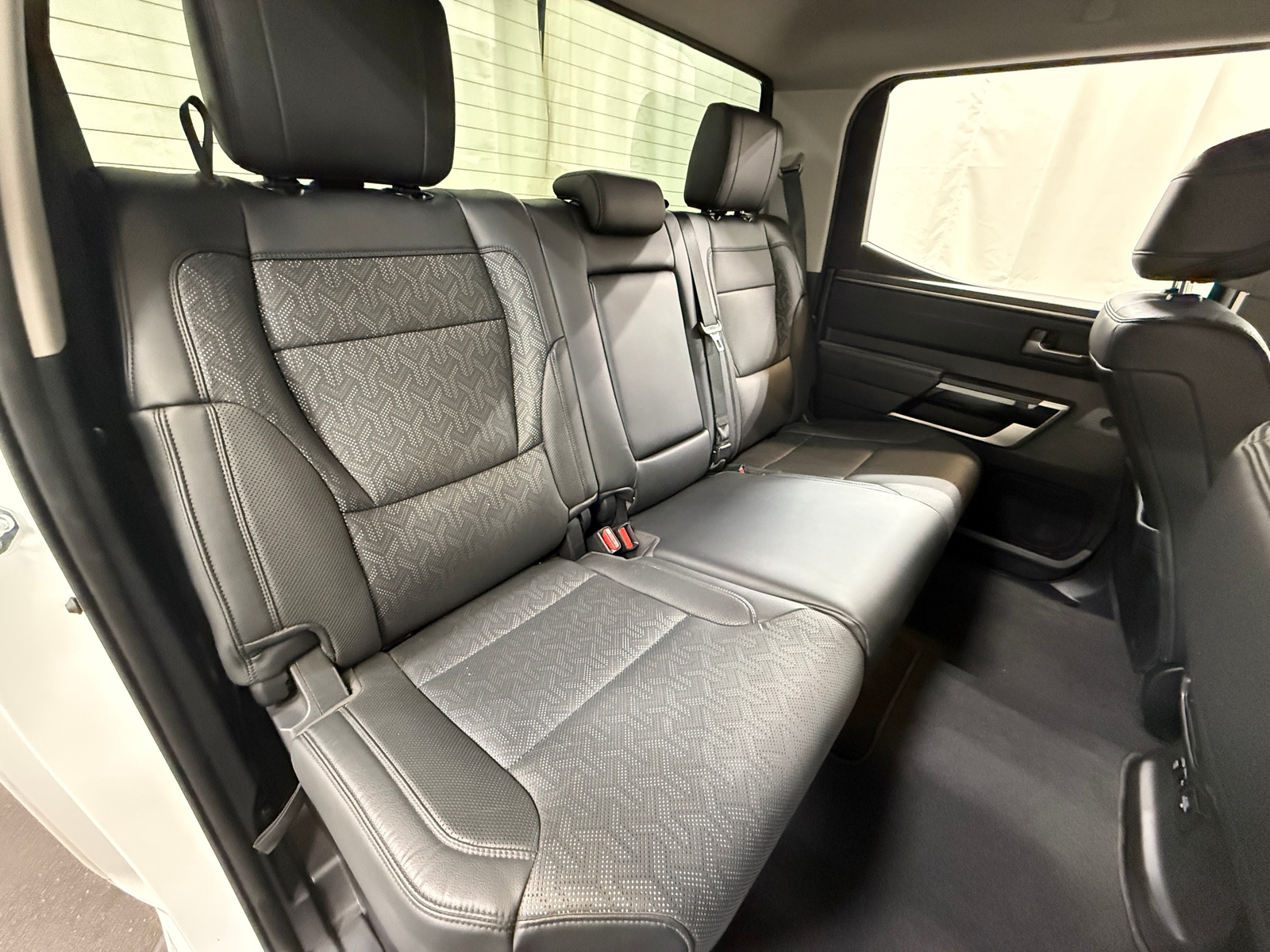 Thumbnail: 2022 Toyota Tundra - 5