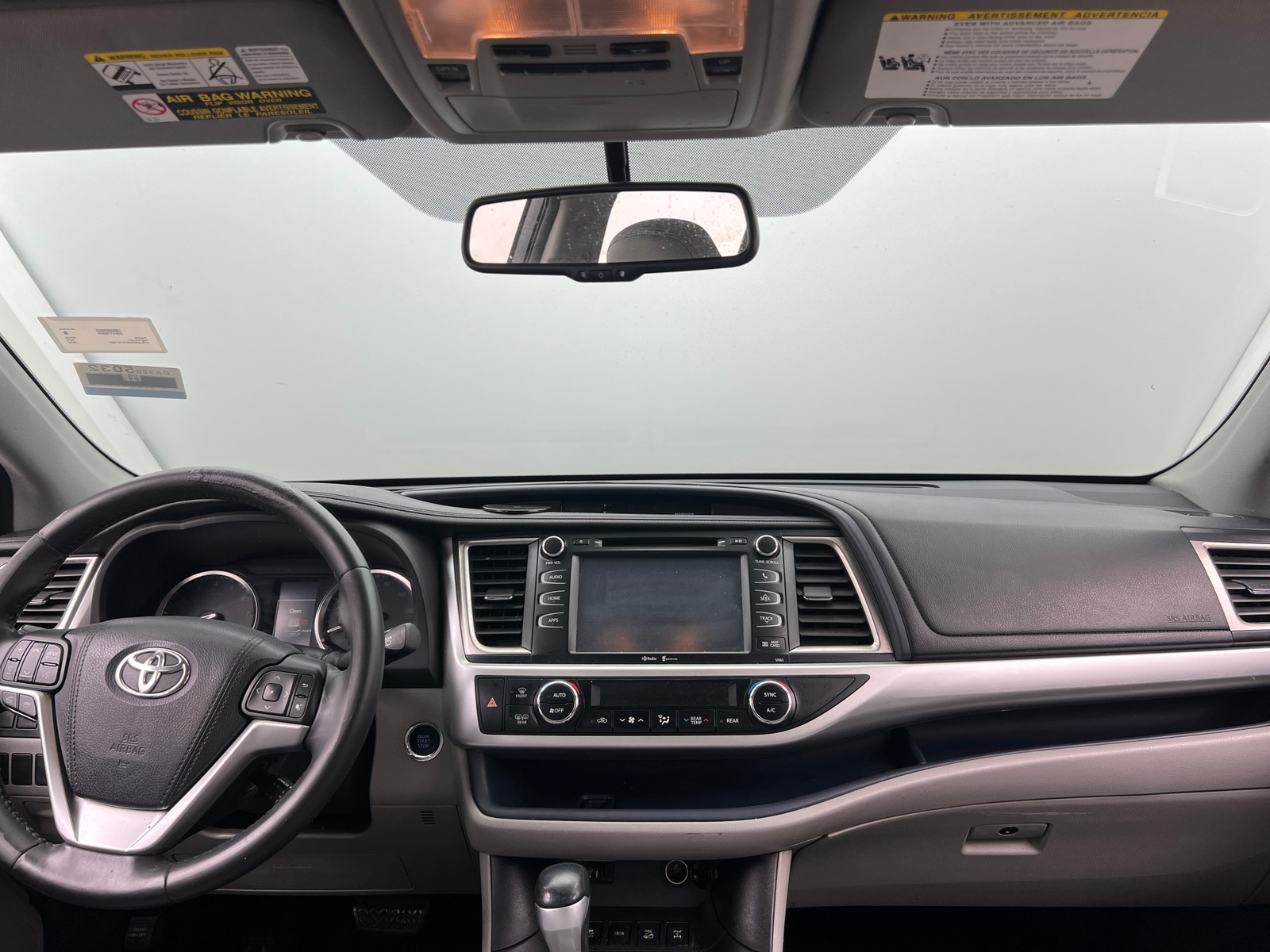 Thumbnail: 2015 Toyota Highlander - 2