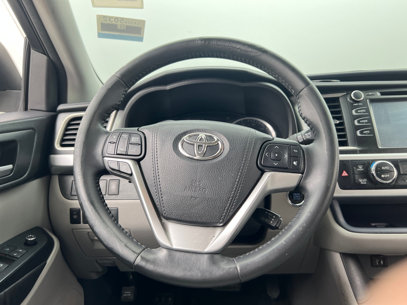 Thumbnail: 2015 Toyota Highlander - 4