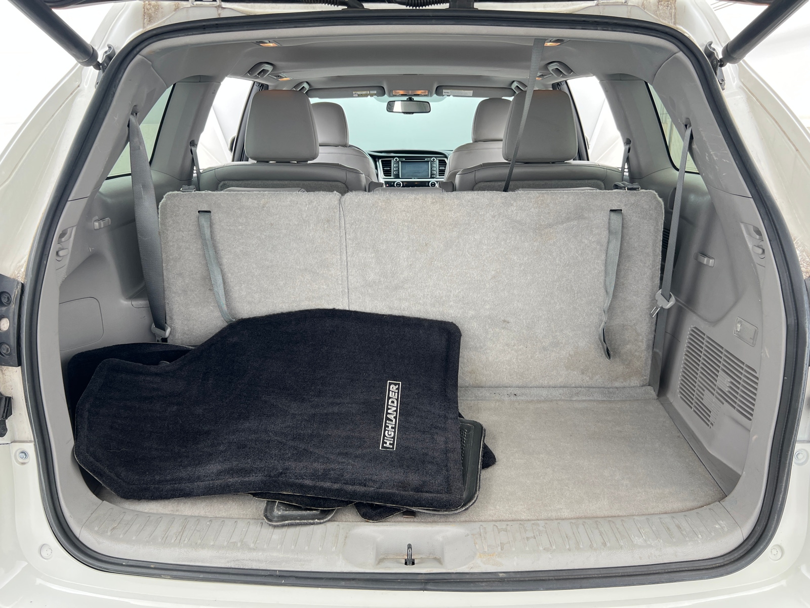 Thumbnail: 2015 Toyota Highlander - 6