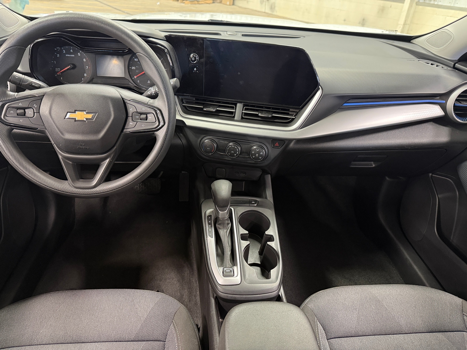 Thumbnail: 2025 Chevrolet Trax - 3
