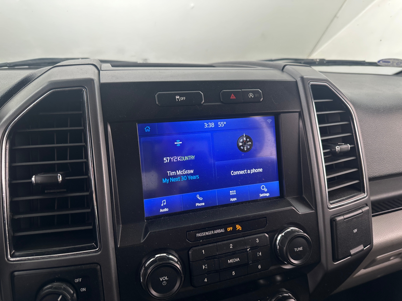 Thumbnail: 2020 Ford Econoline - 4