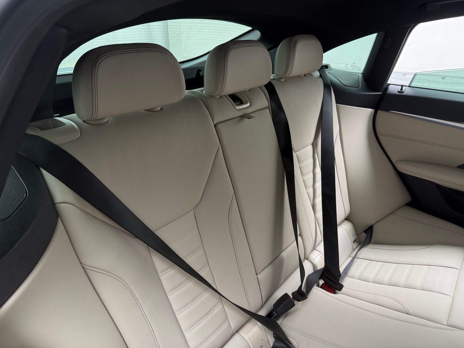 Thumbnail: 2022 BMW i4 - 5