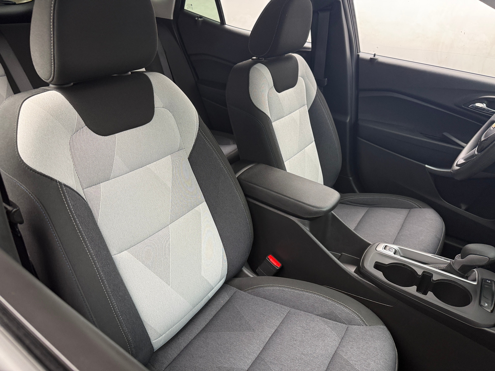 Thumbnail: 2025 Chevrolet Trax - 2