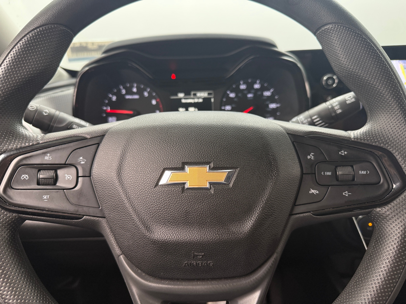 Thumbnail: 2025 Chevrolet Trax - 5