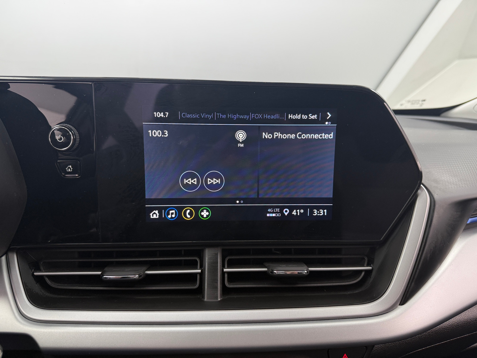 Thumbnail: 2025 Chevrolet Trax - 4