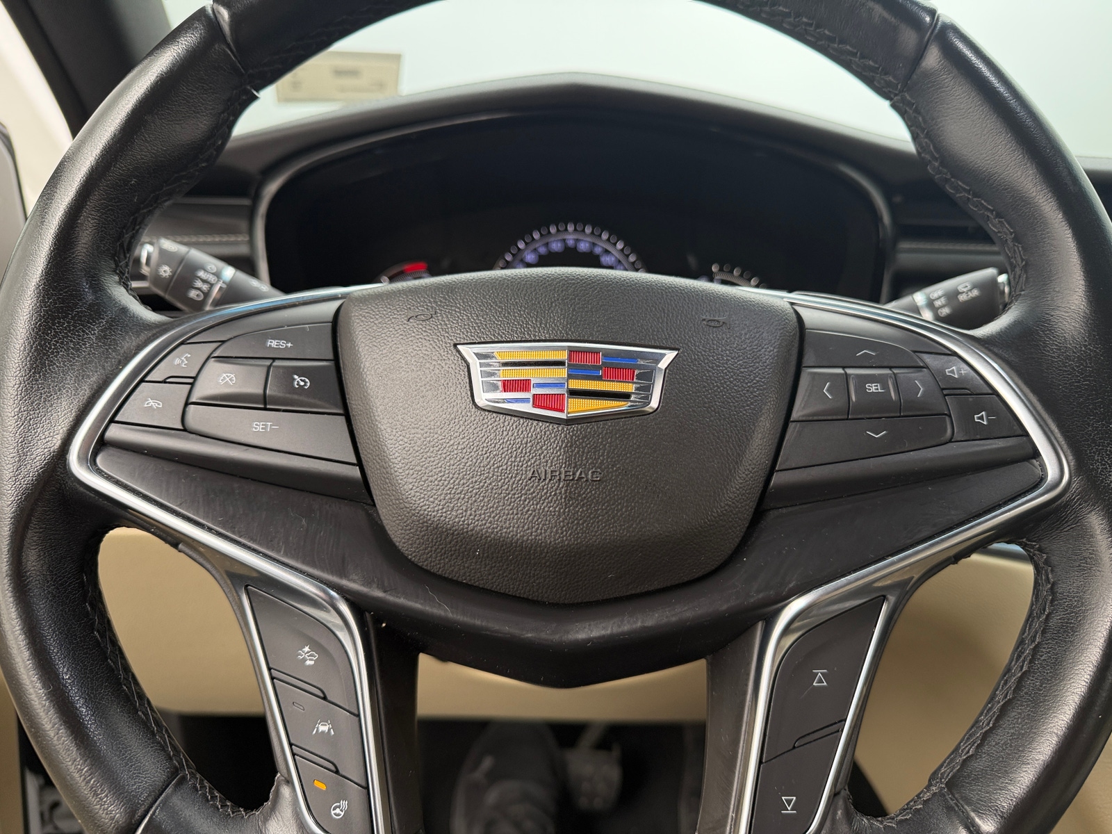 Thumbnail: 2019 Cadillac XT5 - 4