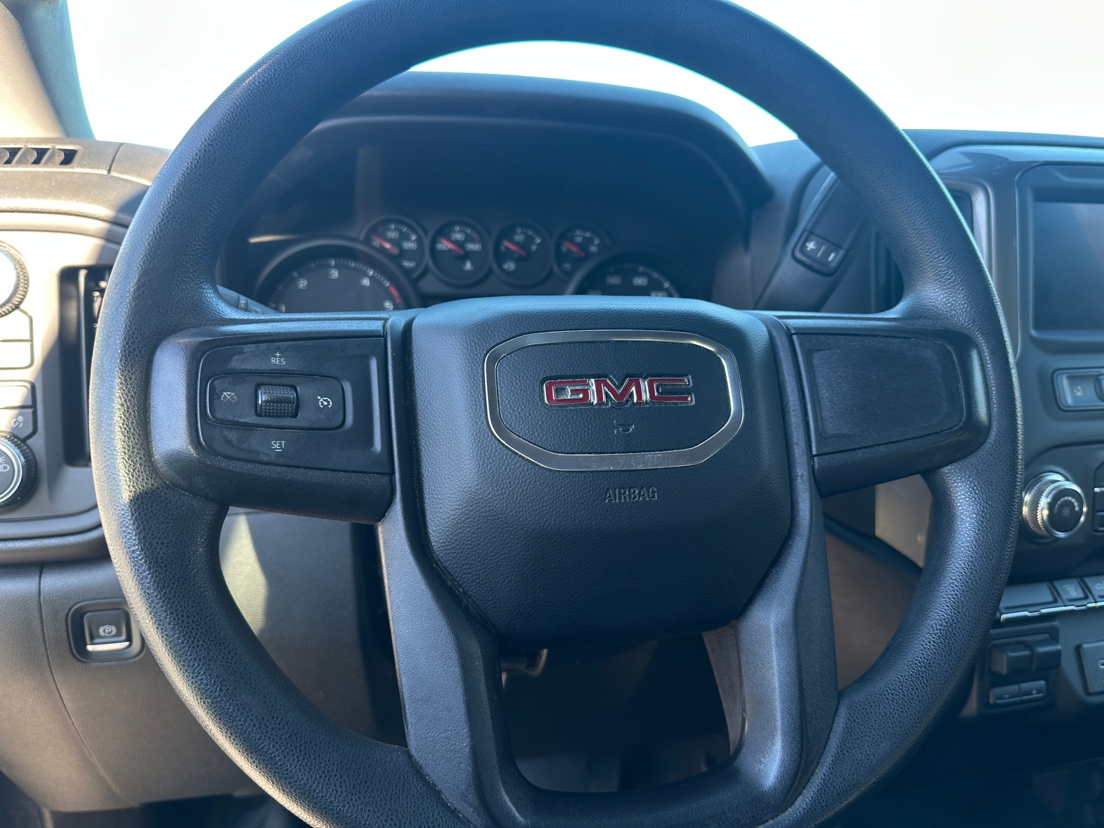 Thumbnail: 2022 GMC Sierra 3500 - 4