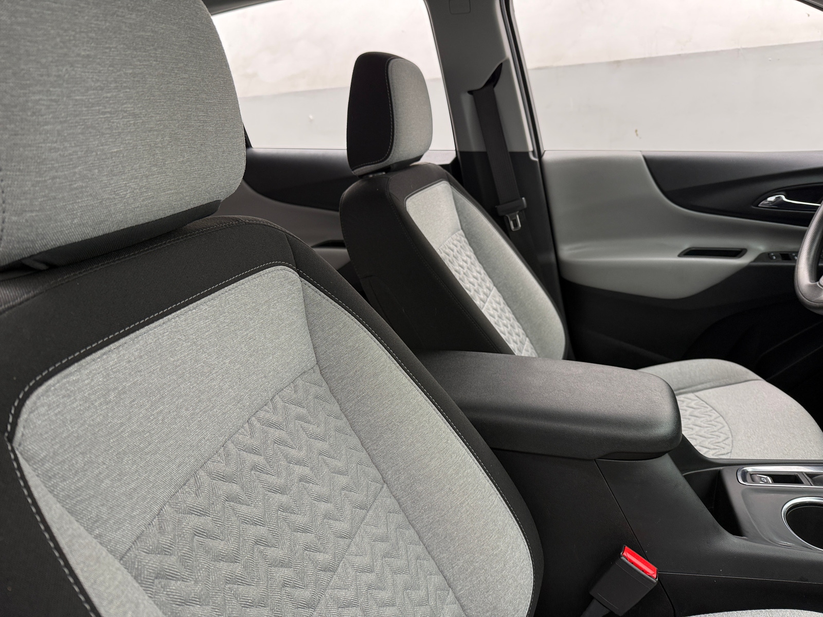 Thumbnail: 2022 Chevrolet Equinox - 2