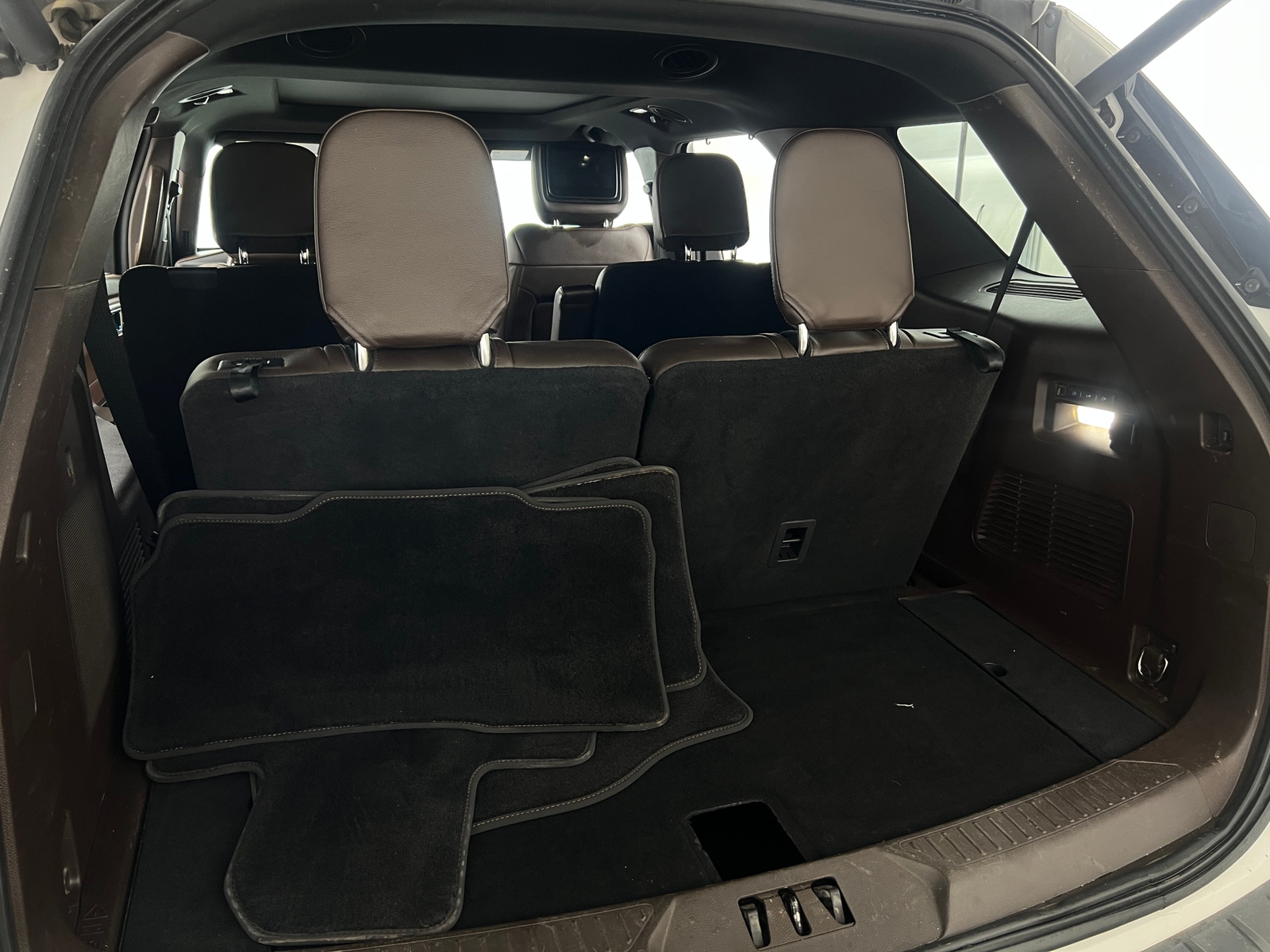 Thumbnail: 2021 Ford Explorer - 6