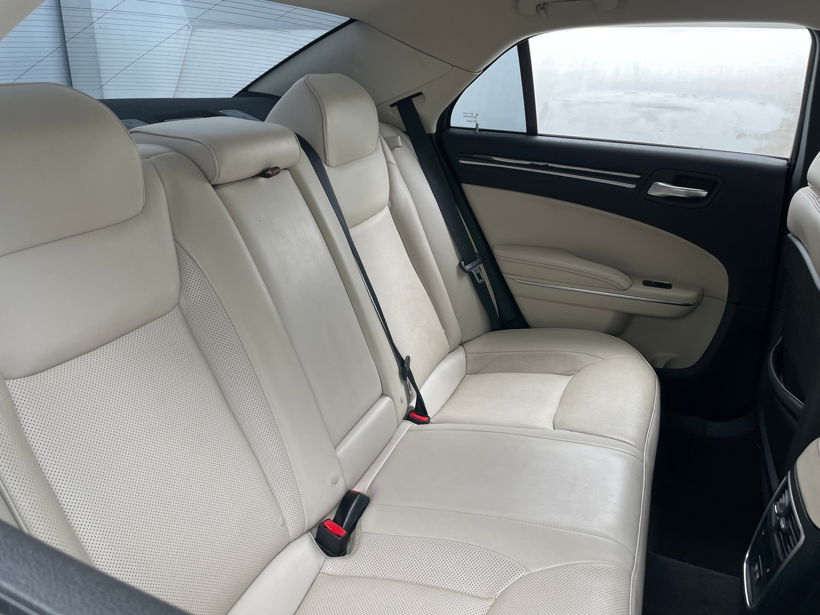 Thumbnail: 2018 Chrysler 300 - 6