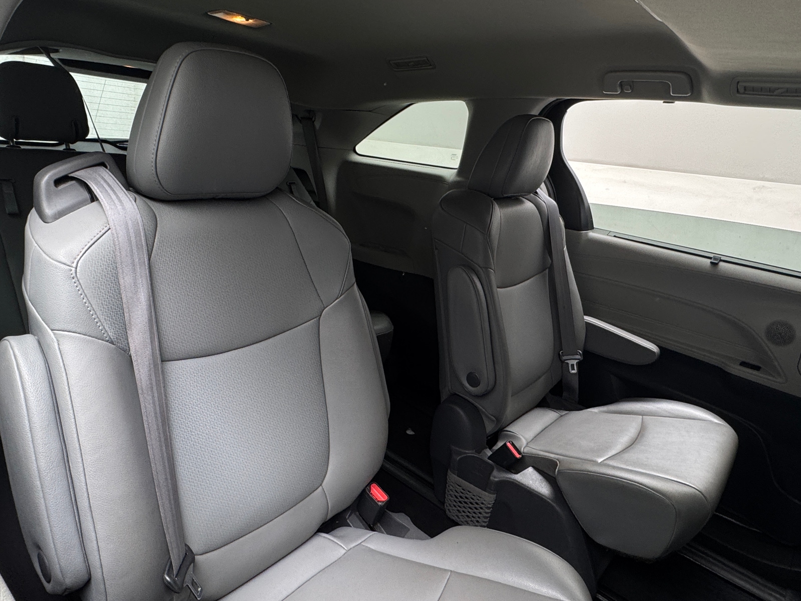 Thumbnail: 2021 Toyota Sienna - 5