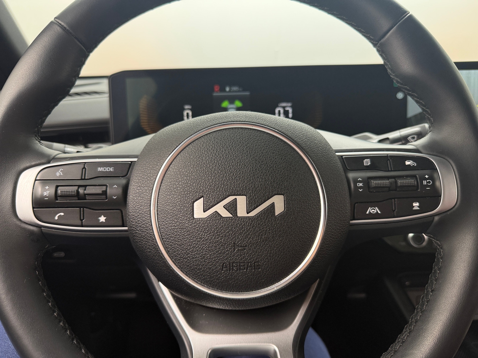 Thumbnail: 2025 Kia K5 - 4