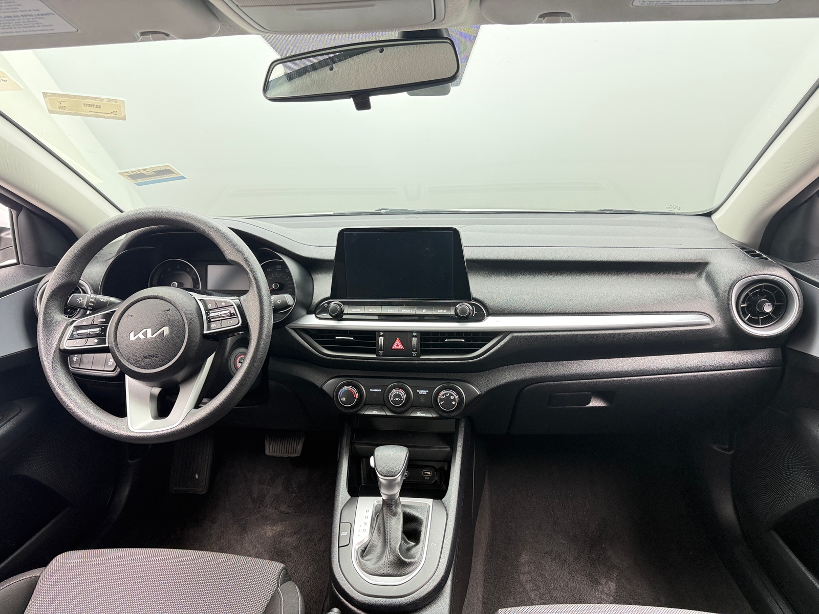 Thumbnail: 2024 Kia Forte - 3