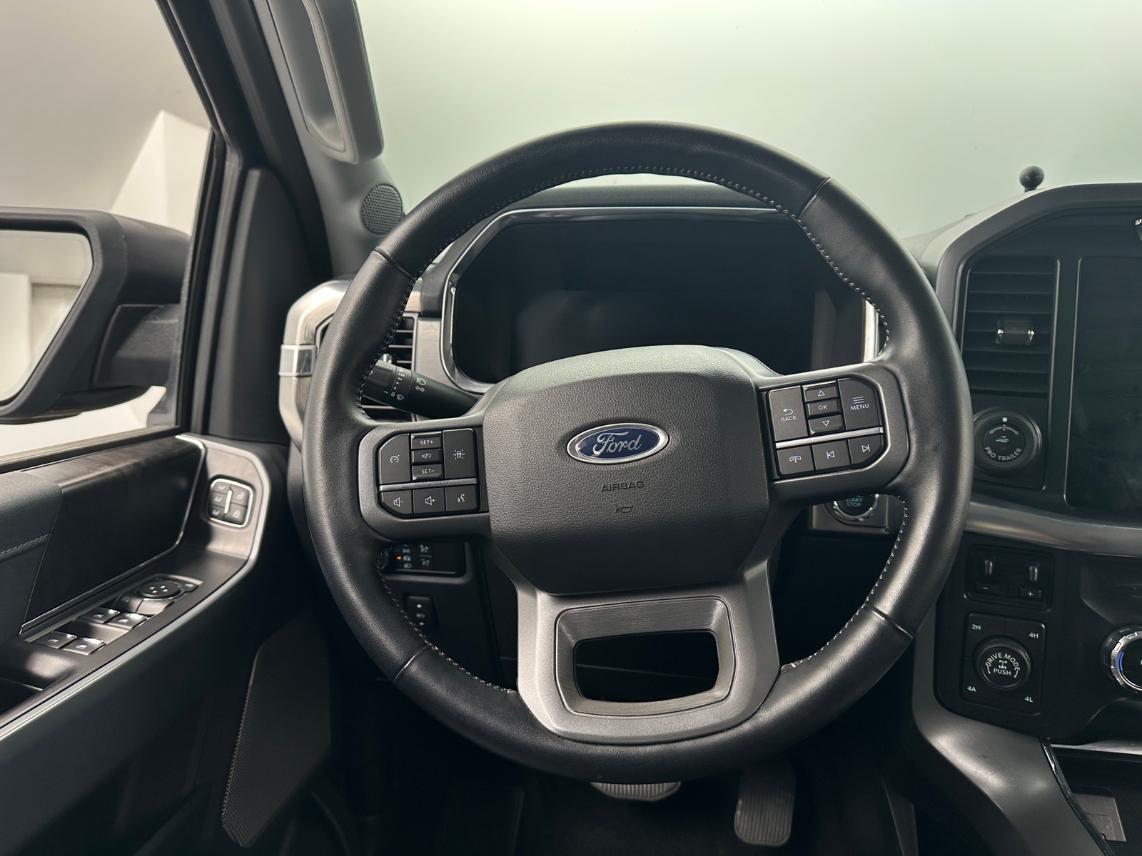 Thumbnail: 2022 Ford Econoline - 4