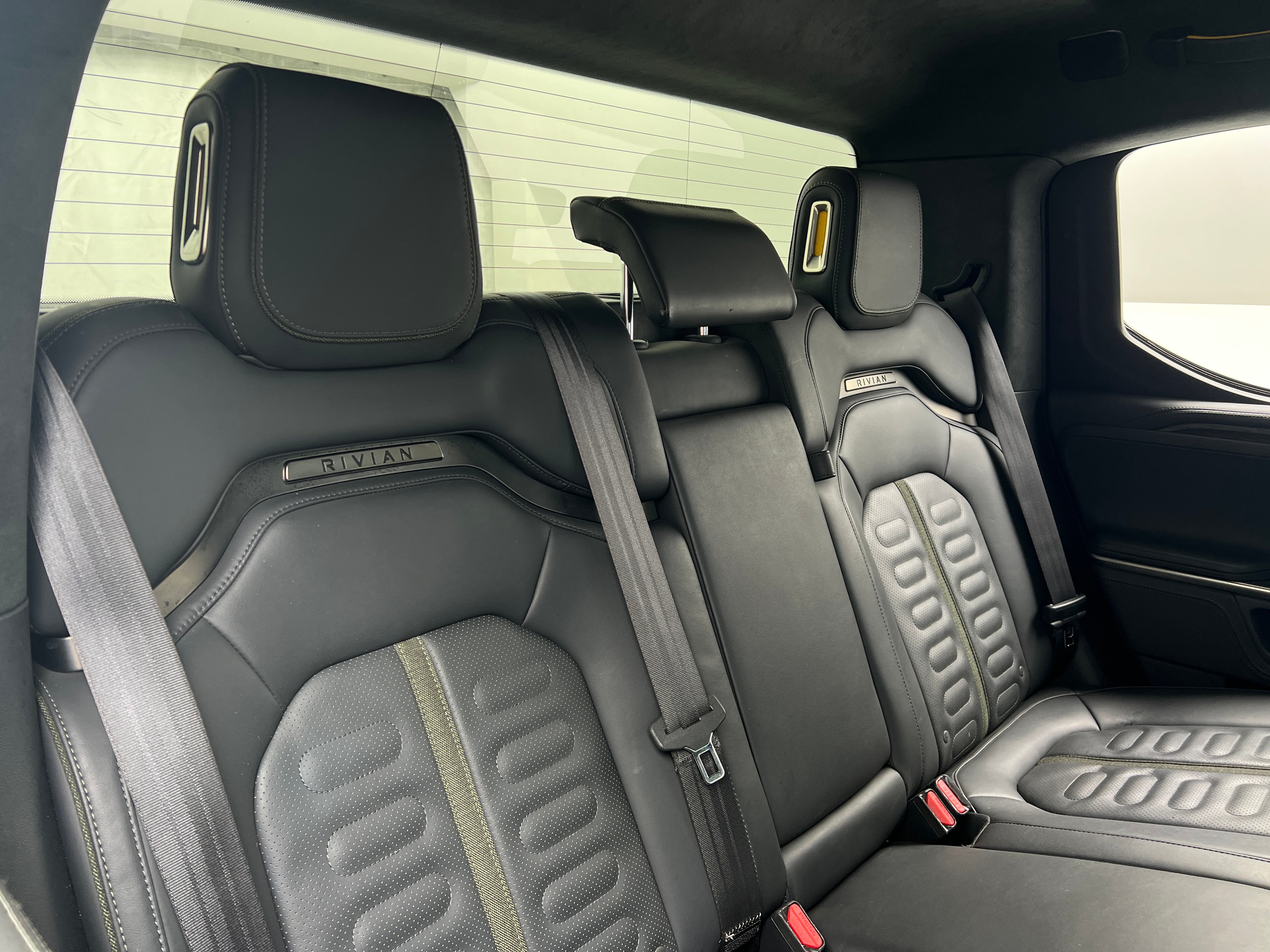 Used 2023 Rivian R1T Adventure with VIN 7FCTGAAA1PN017421 for sale in Oak Creek, WI