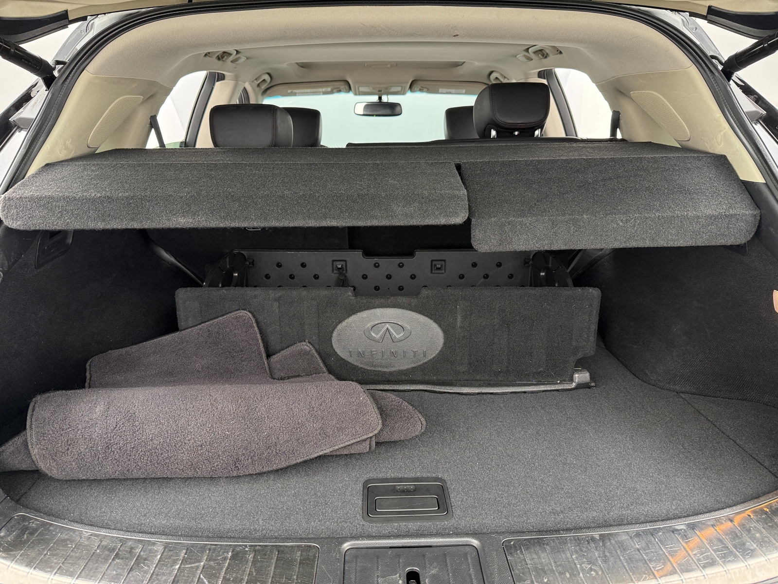 Thumbnail: 2017 INFINITI QX70 - 6