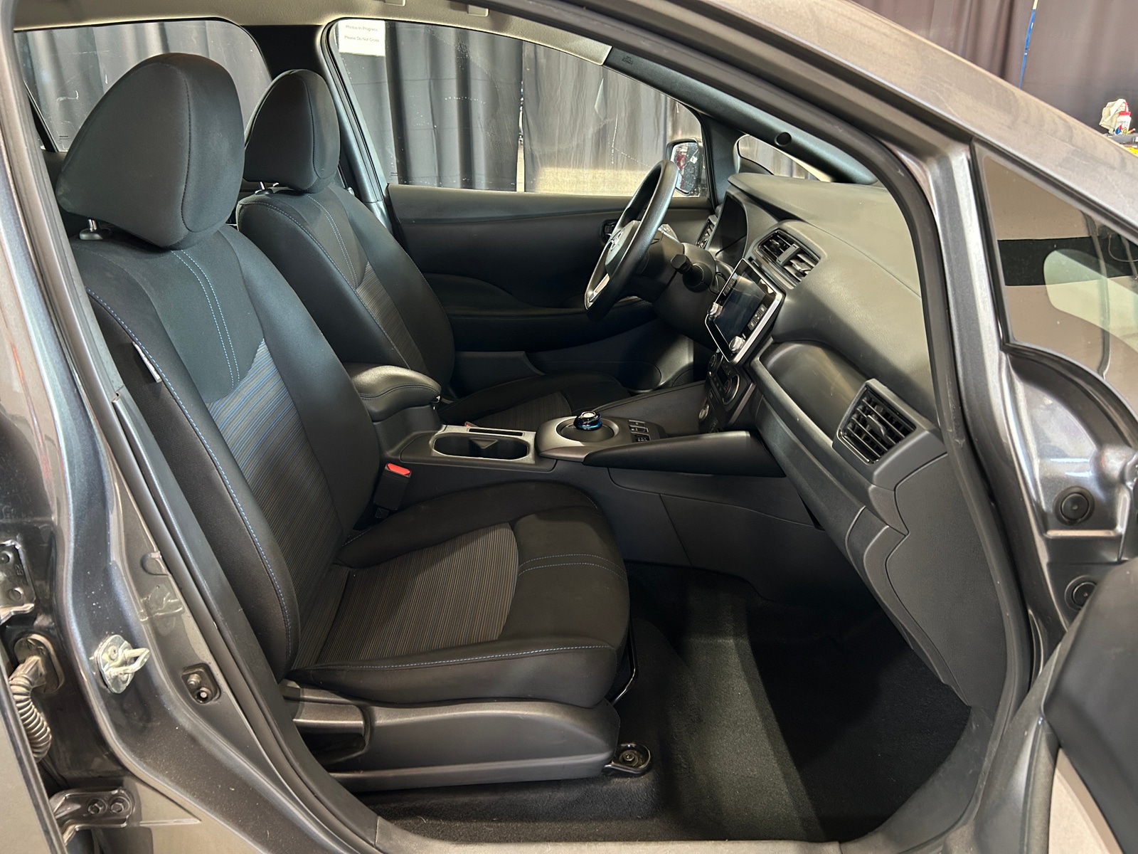 Thumbnail: 2023 Nissan Leaf - 2