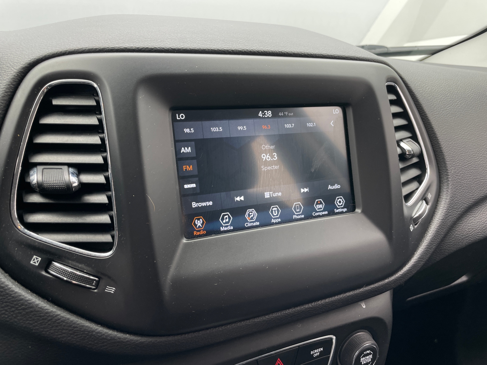 Thumbnail: 2018 Jeep Compass - 4