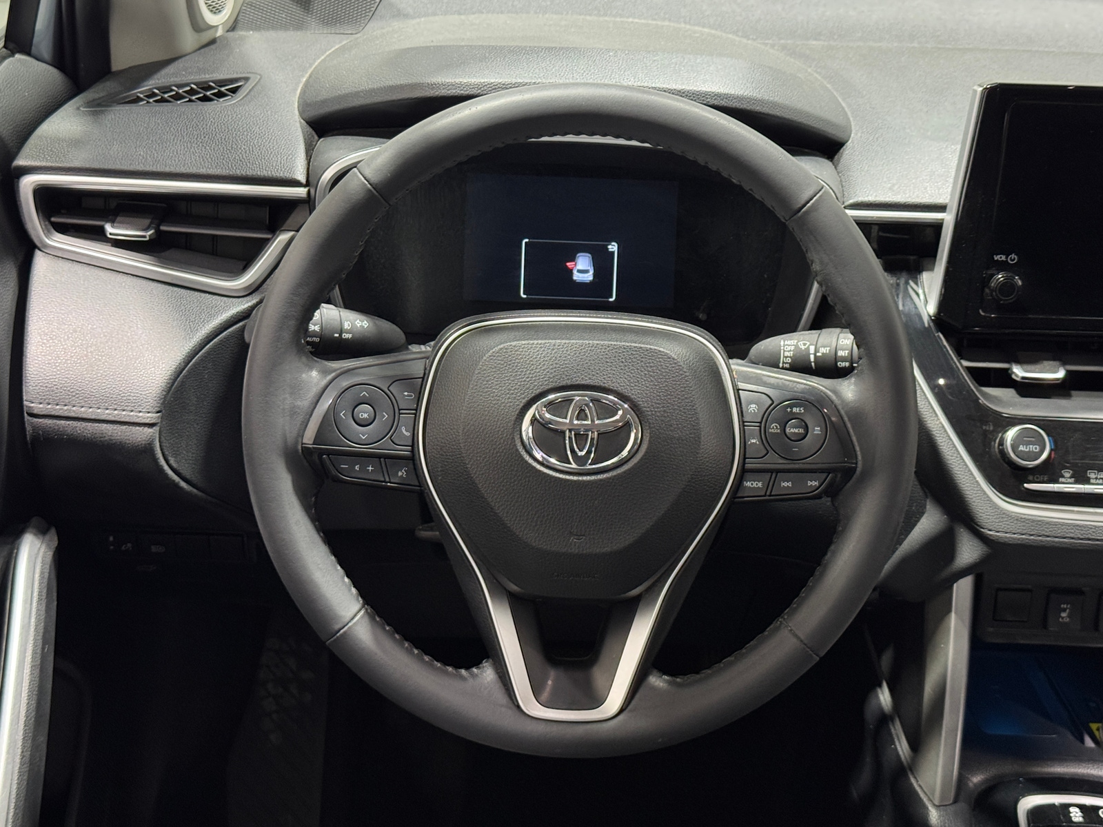 Thumbnail: 2023 Toyota Corolla Cross - 4