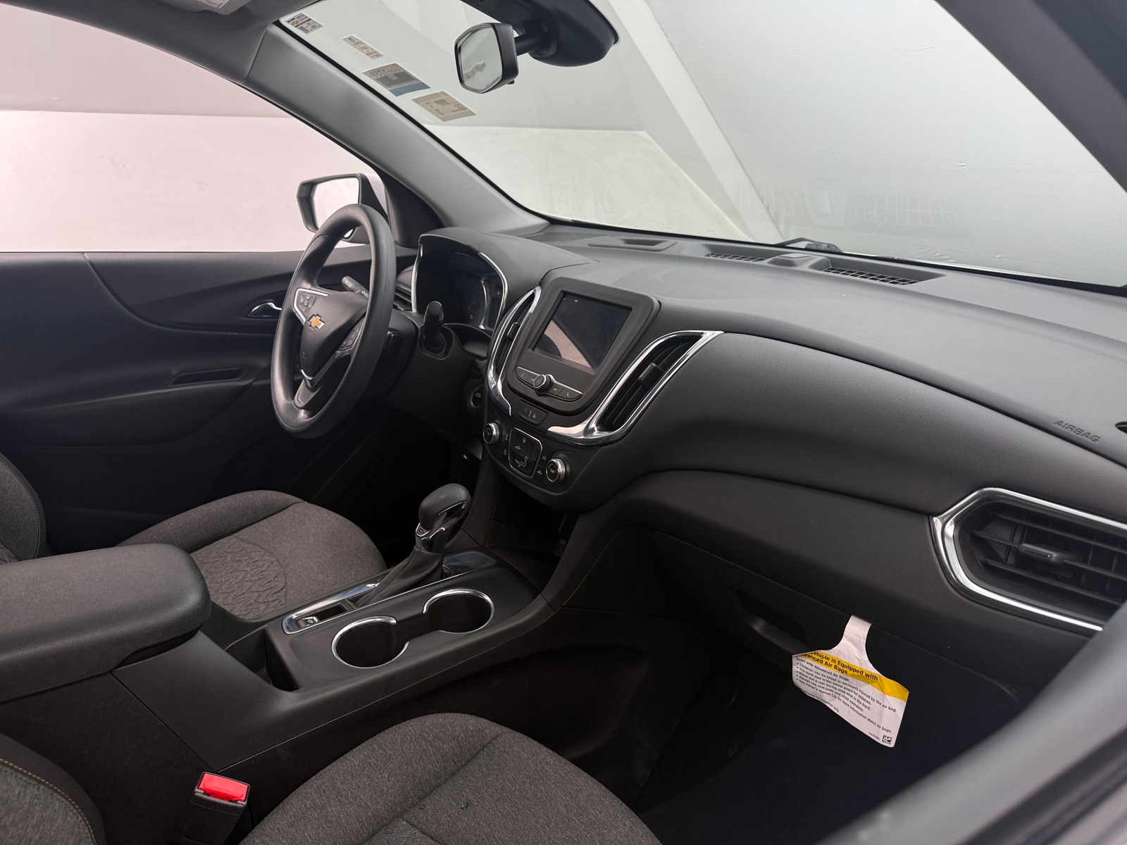 Thumbnail: 2022 Chevrolet Equinox - 3