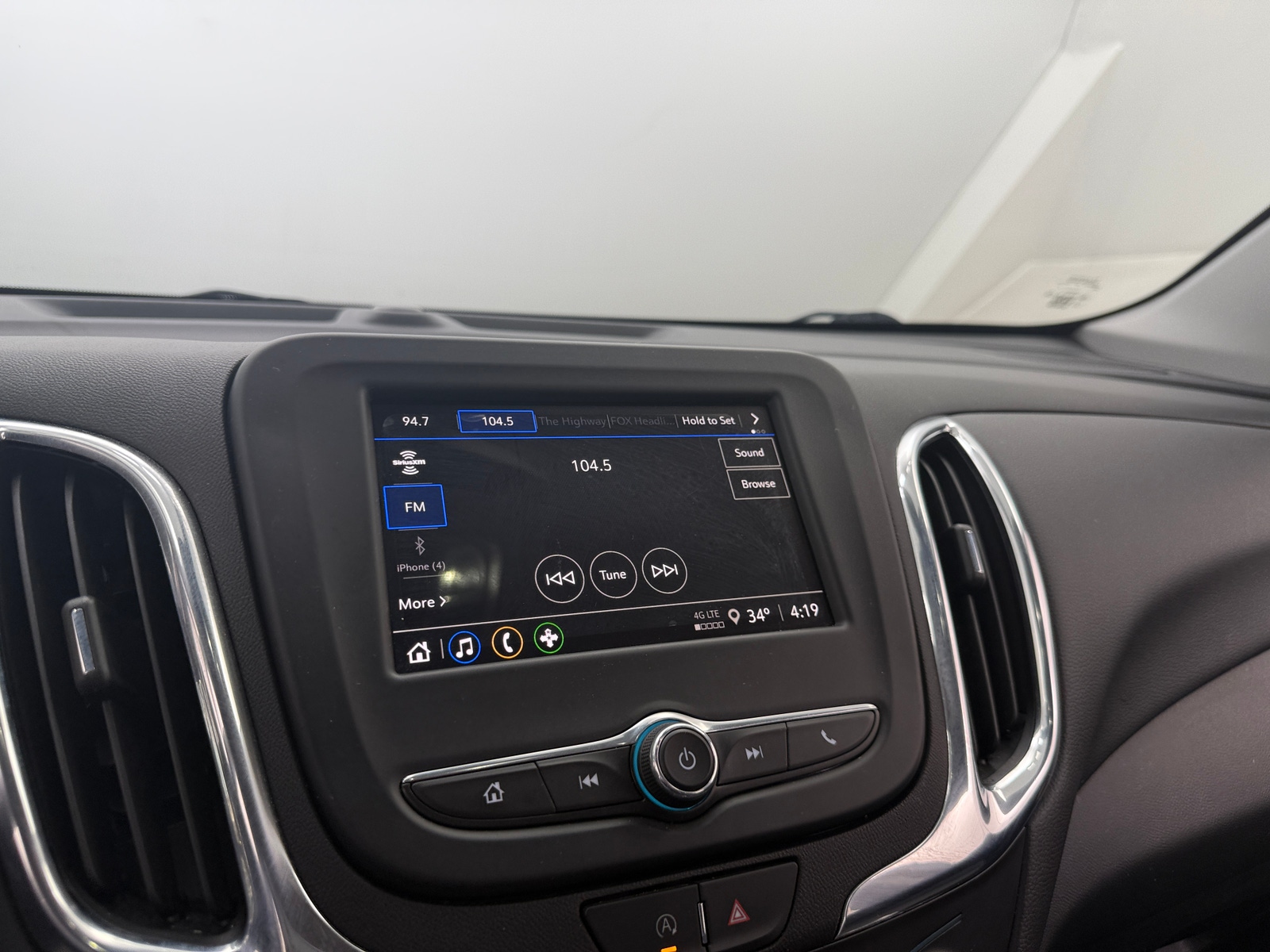 Thumbnail: 2022 Chevrolet Equinox - 4