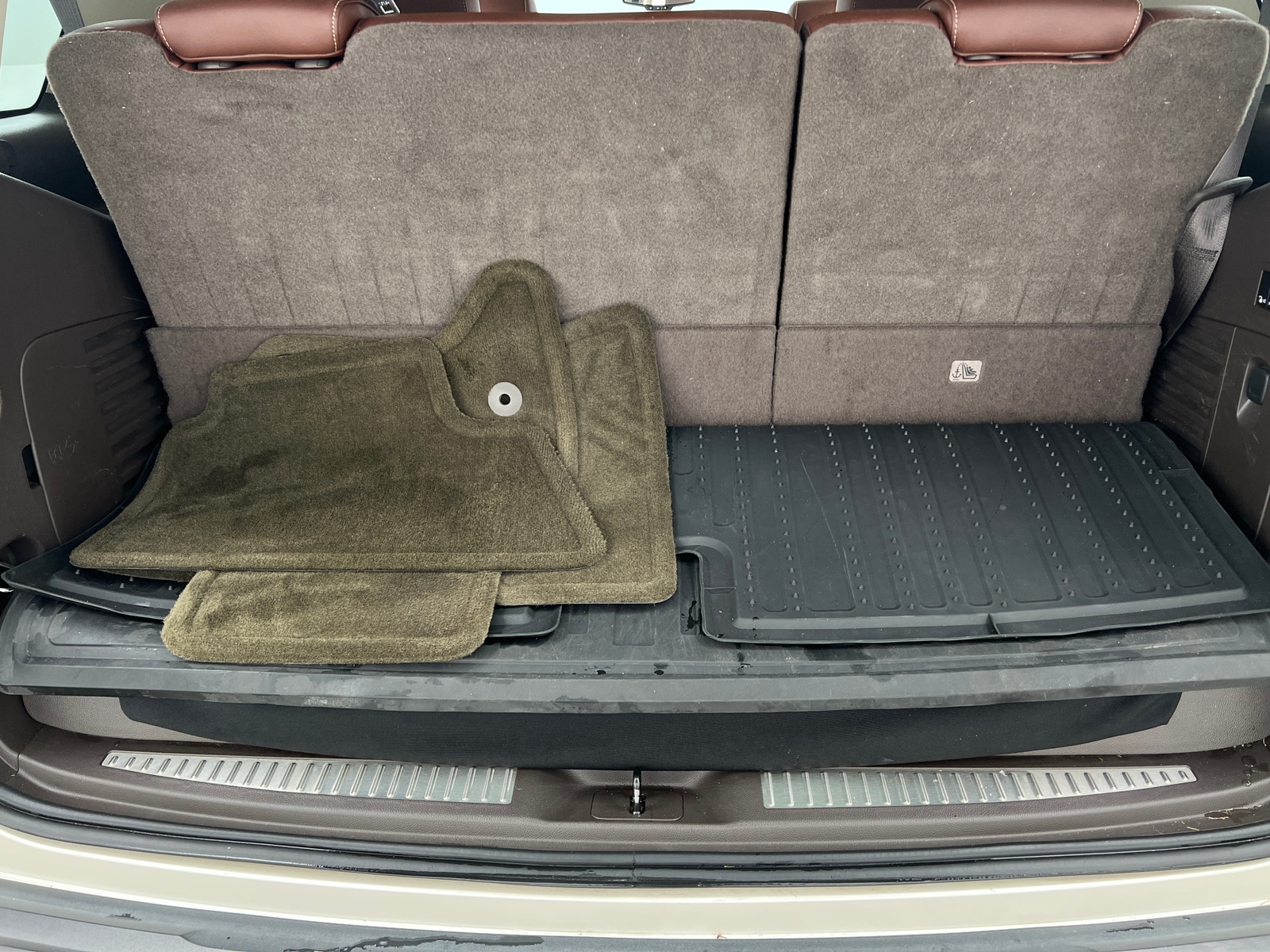 Thumbnail: 2015 Chevrolet Tahoe - 6