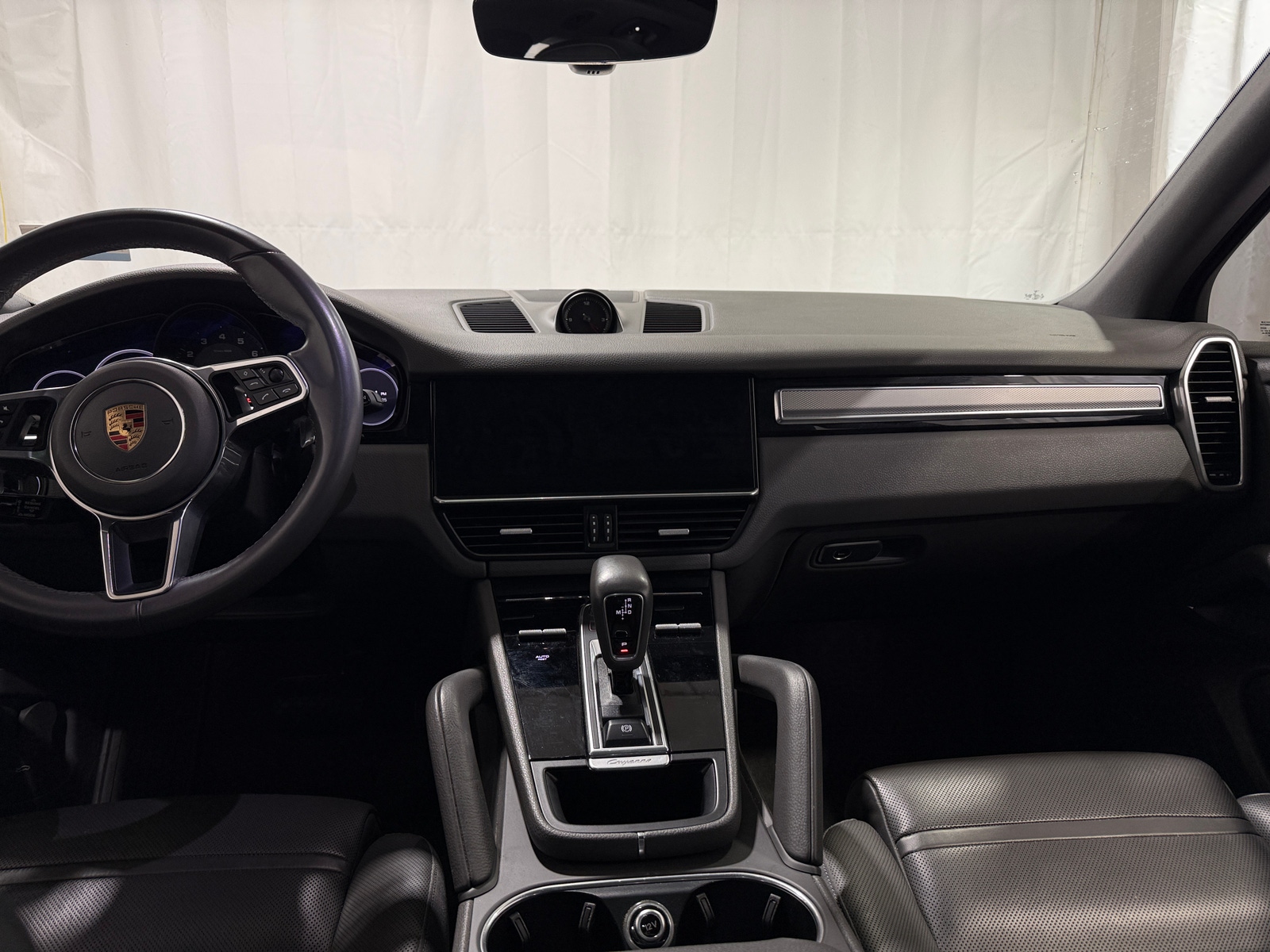 Thumbnail: 2019 Porsche Cayenne - 2