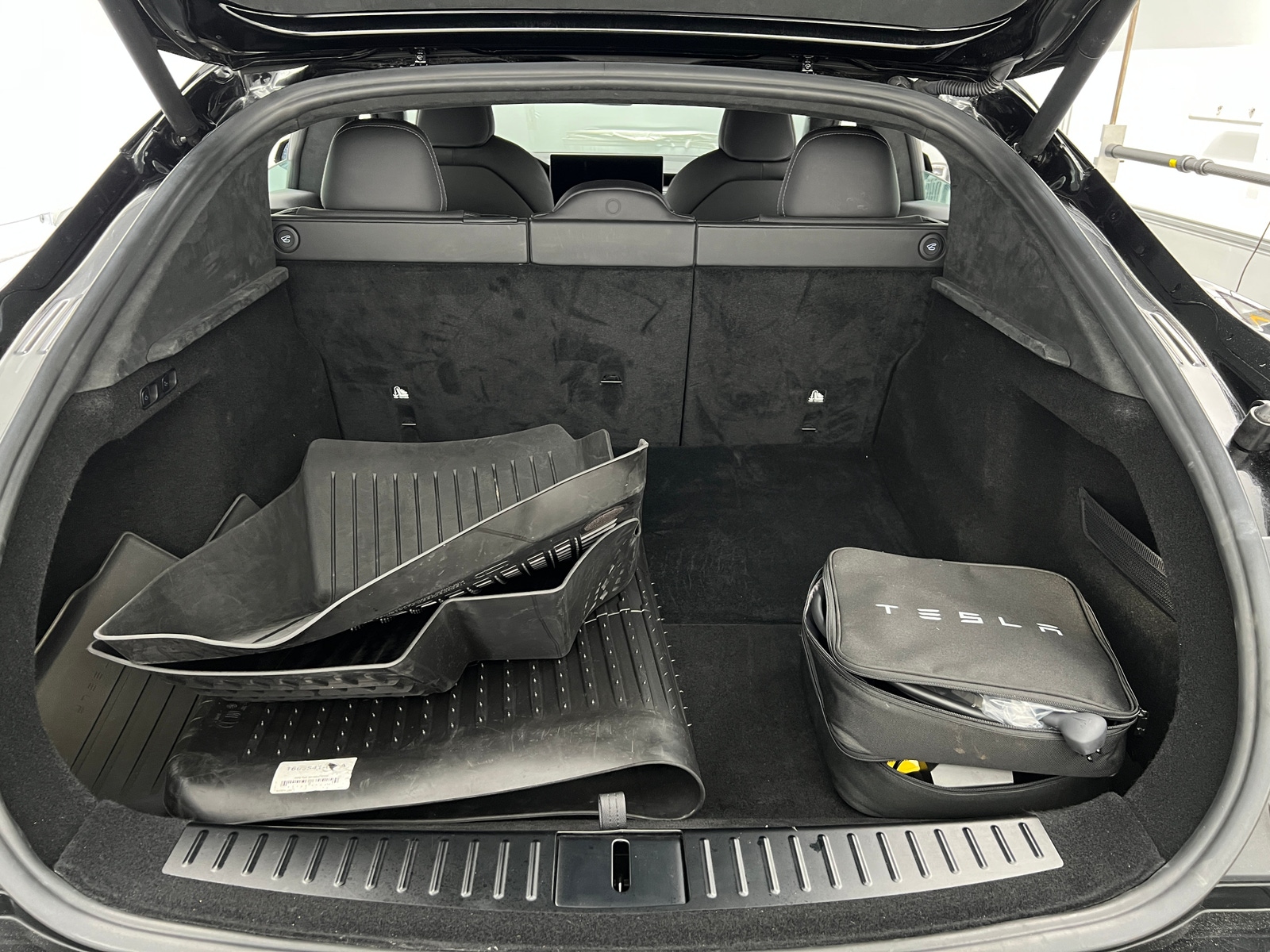 Thumbnail: 2022 Tesla Model S - 6