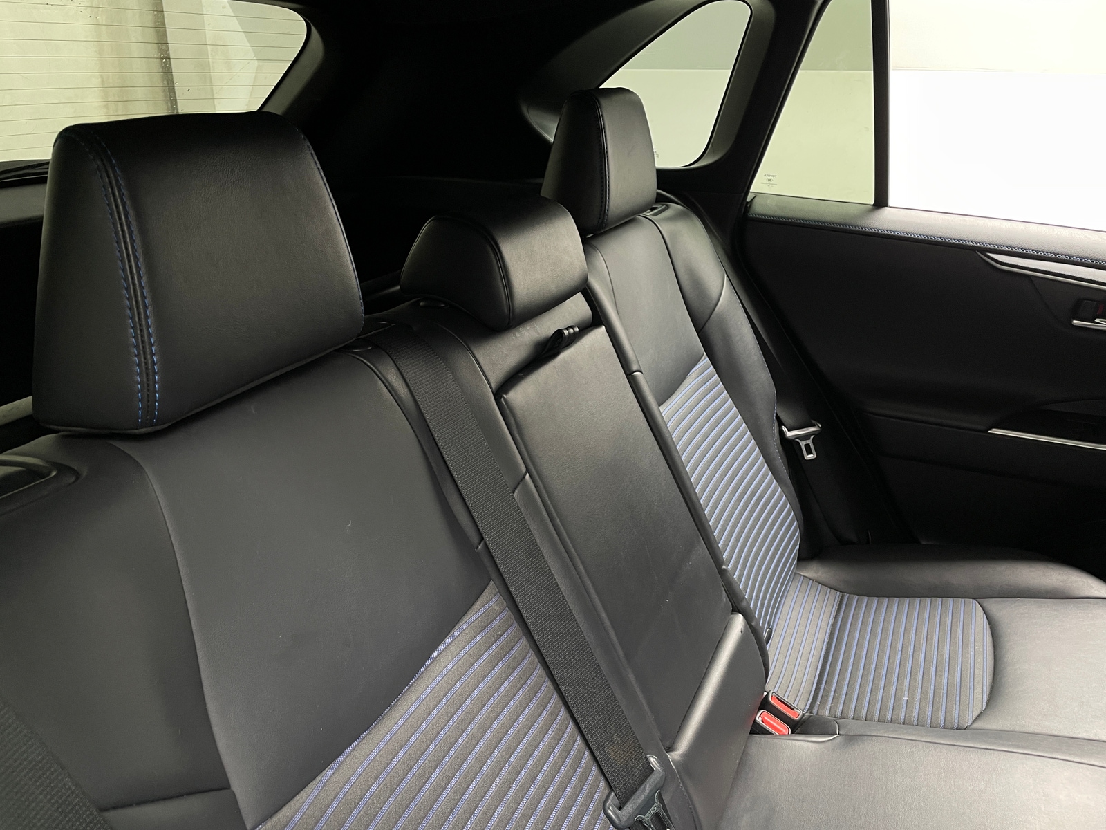 Thumbnail: 2022 Toyota RAV4 - 5