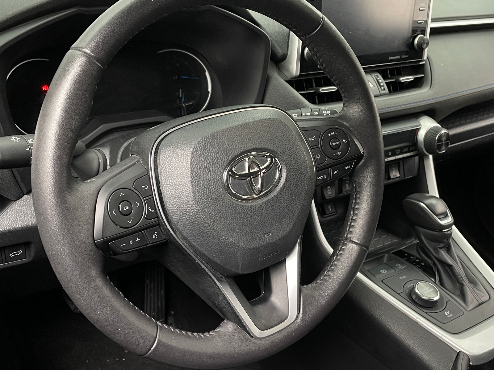 Thumbnail: 2022 Toyota RAV4 - 4