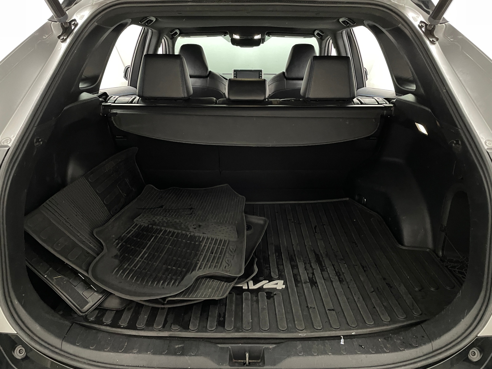 Thumbnail: 2022 Toyota RAV4 - 6