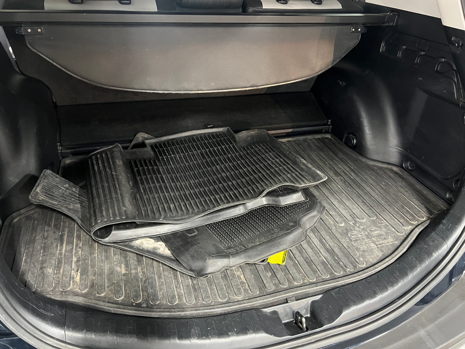 Thumbnail: 2018 Toyota RAV4 - 6