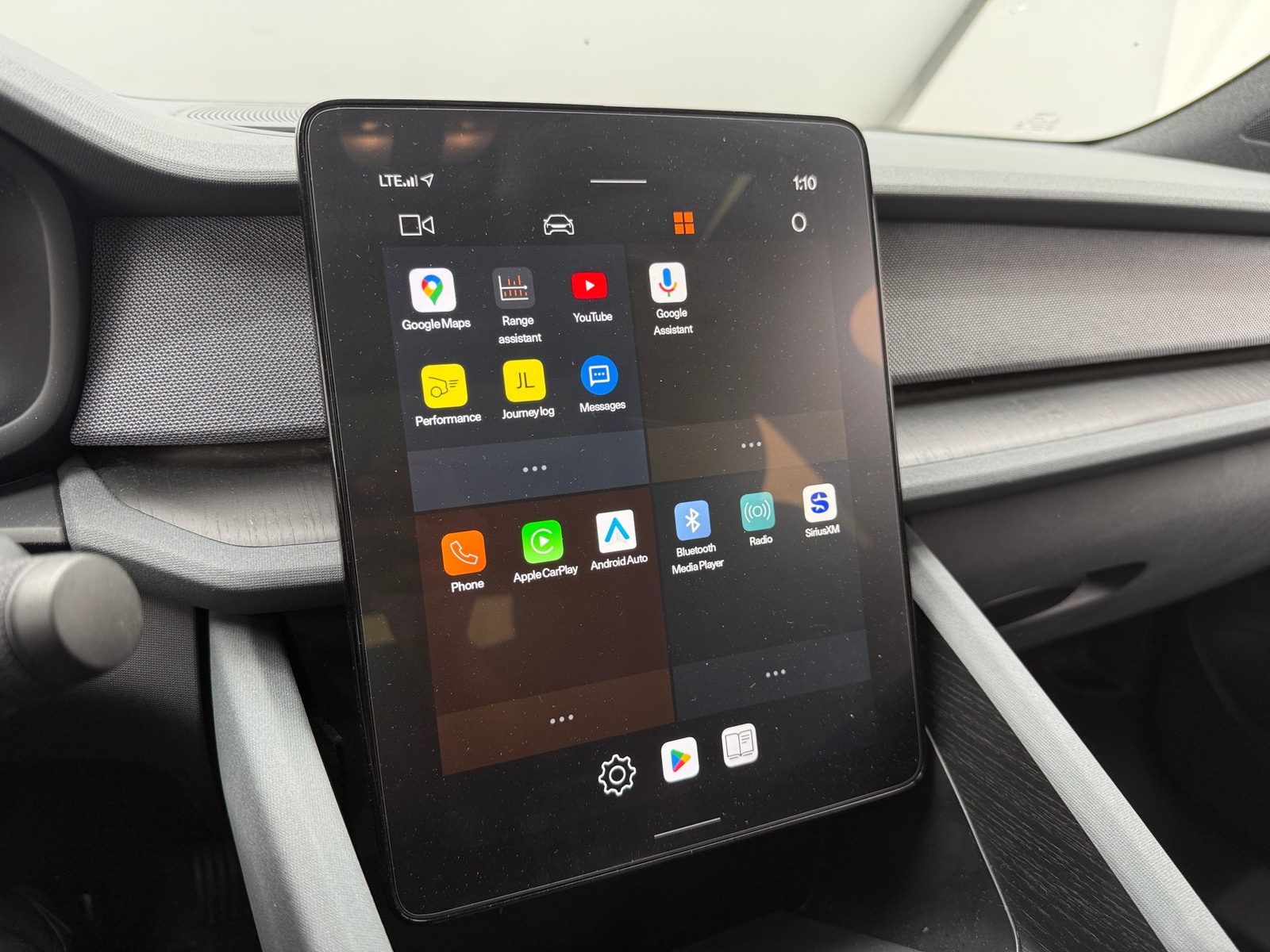 Thumbnail: 2022 Polestar 2 - 4