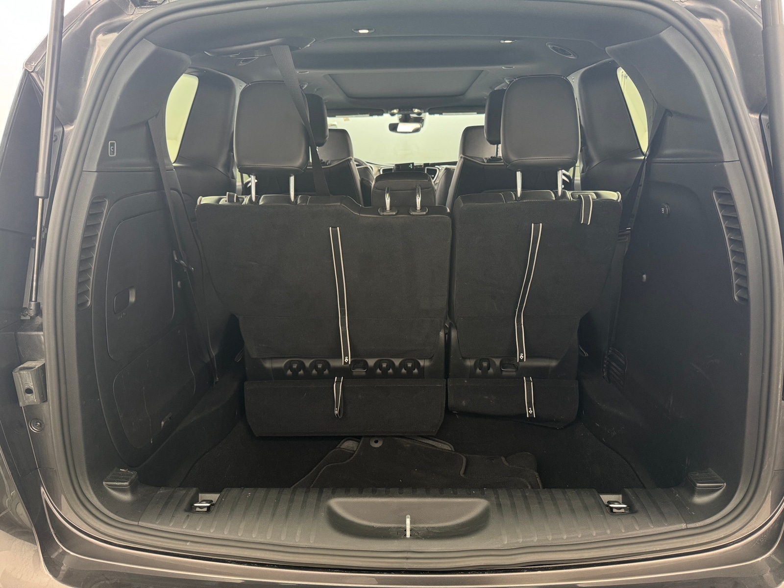 Thumbnail: 2023 Chrysler Pacifica - 6