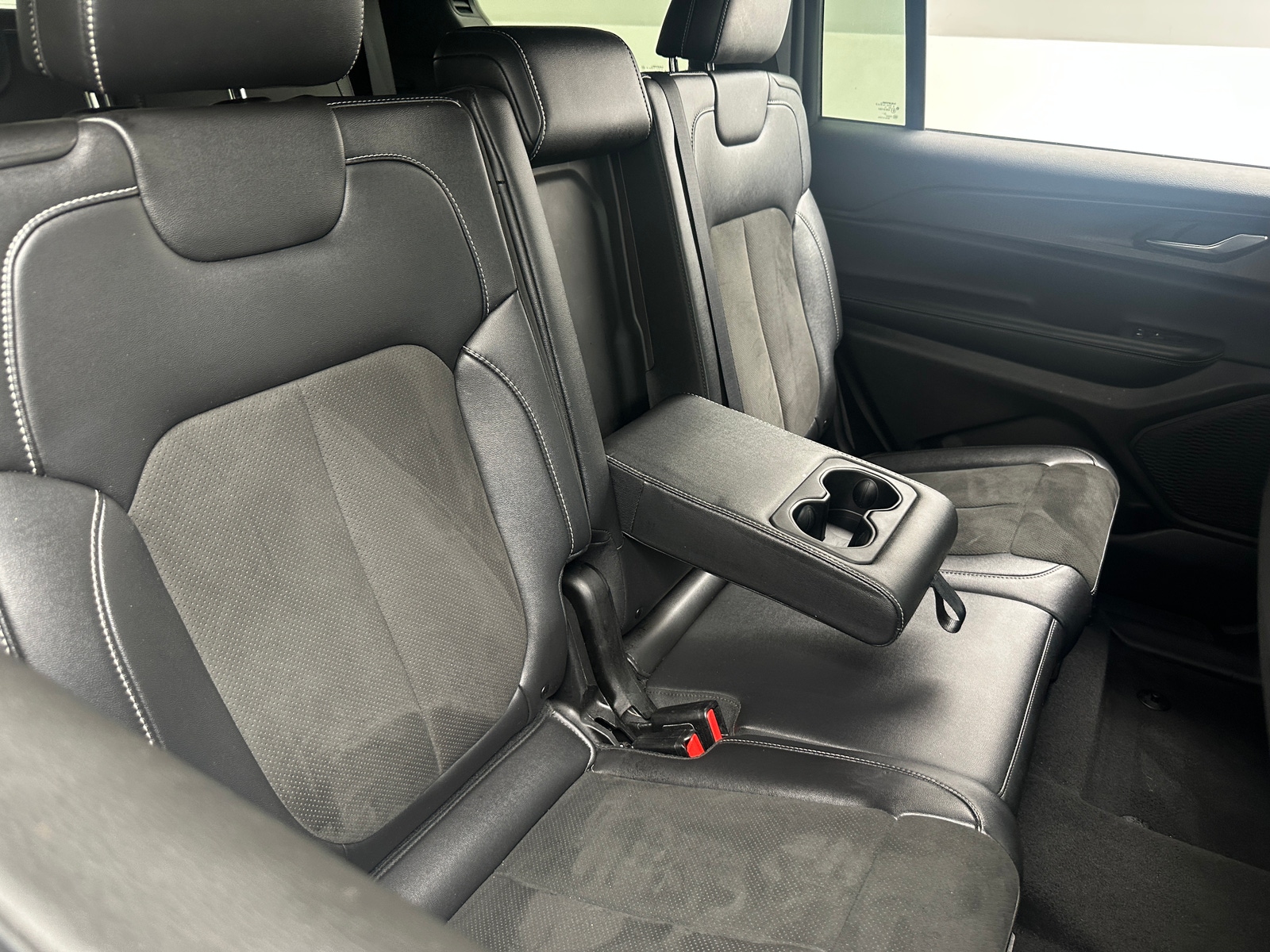 Thumbnail: 2024 Jeep Grand Cherokee L - 5