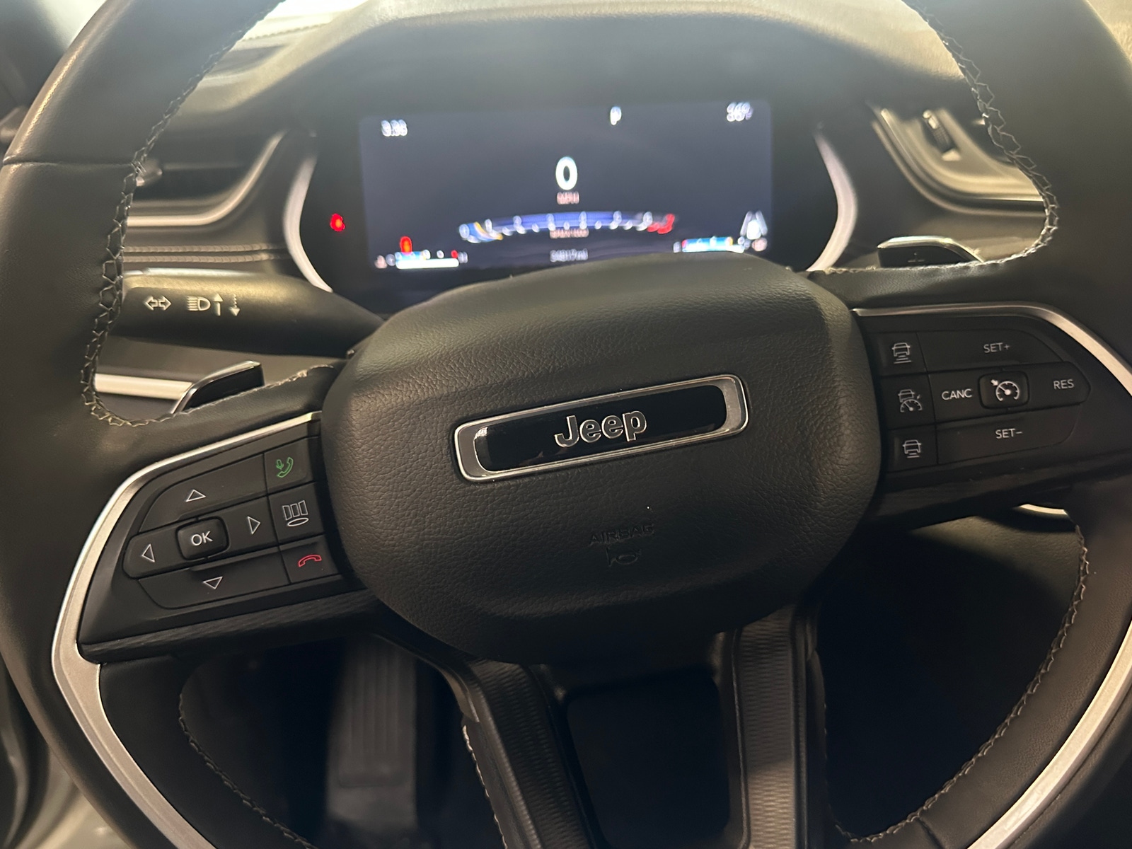 Thumbnail: 2024 Jeep Grand Cherokee L - 4