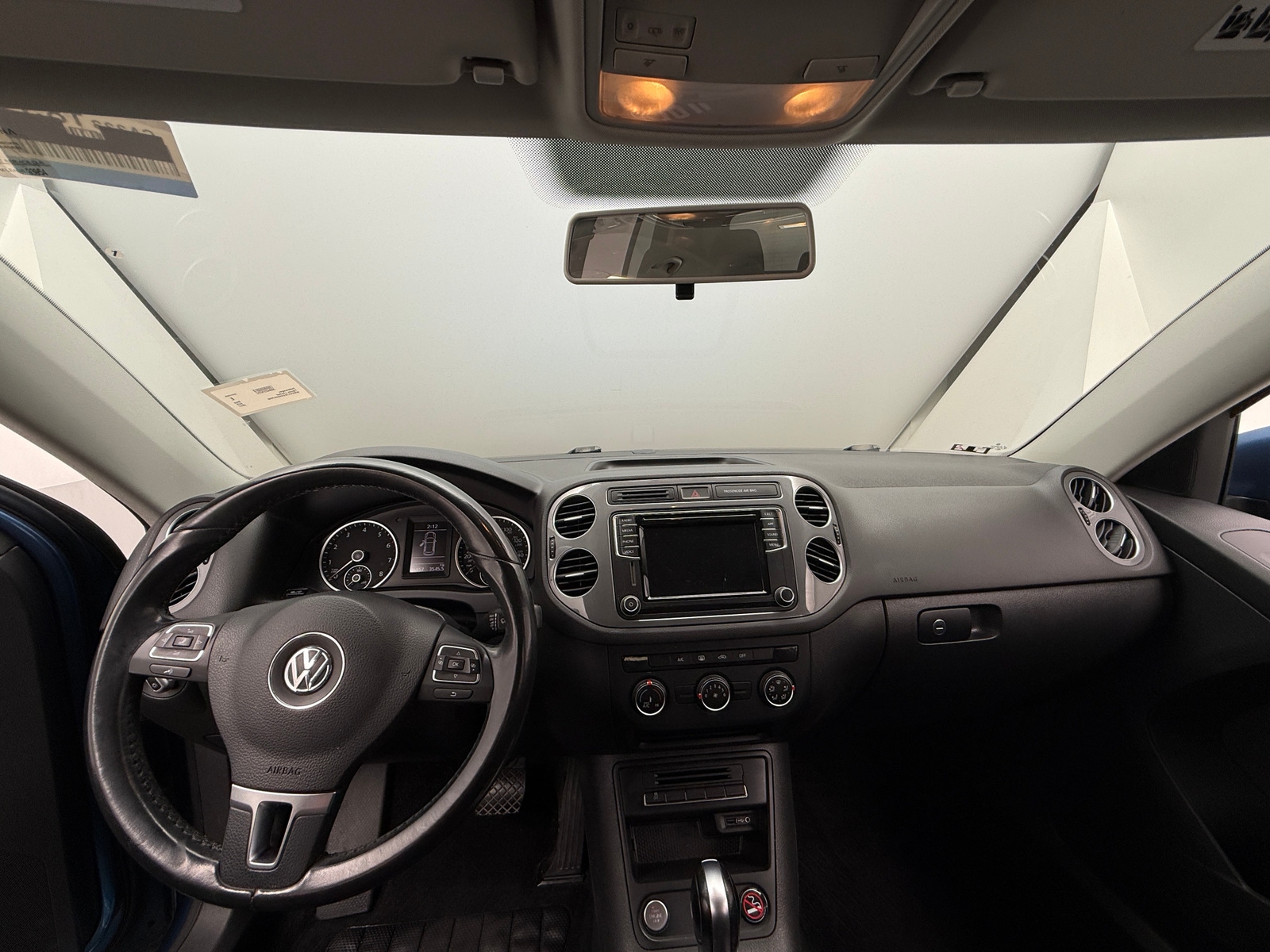 Thumbnail: 2017 Volkswagen Tiguan - 3