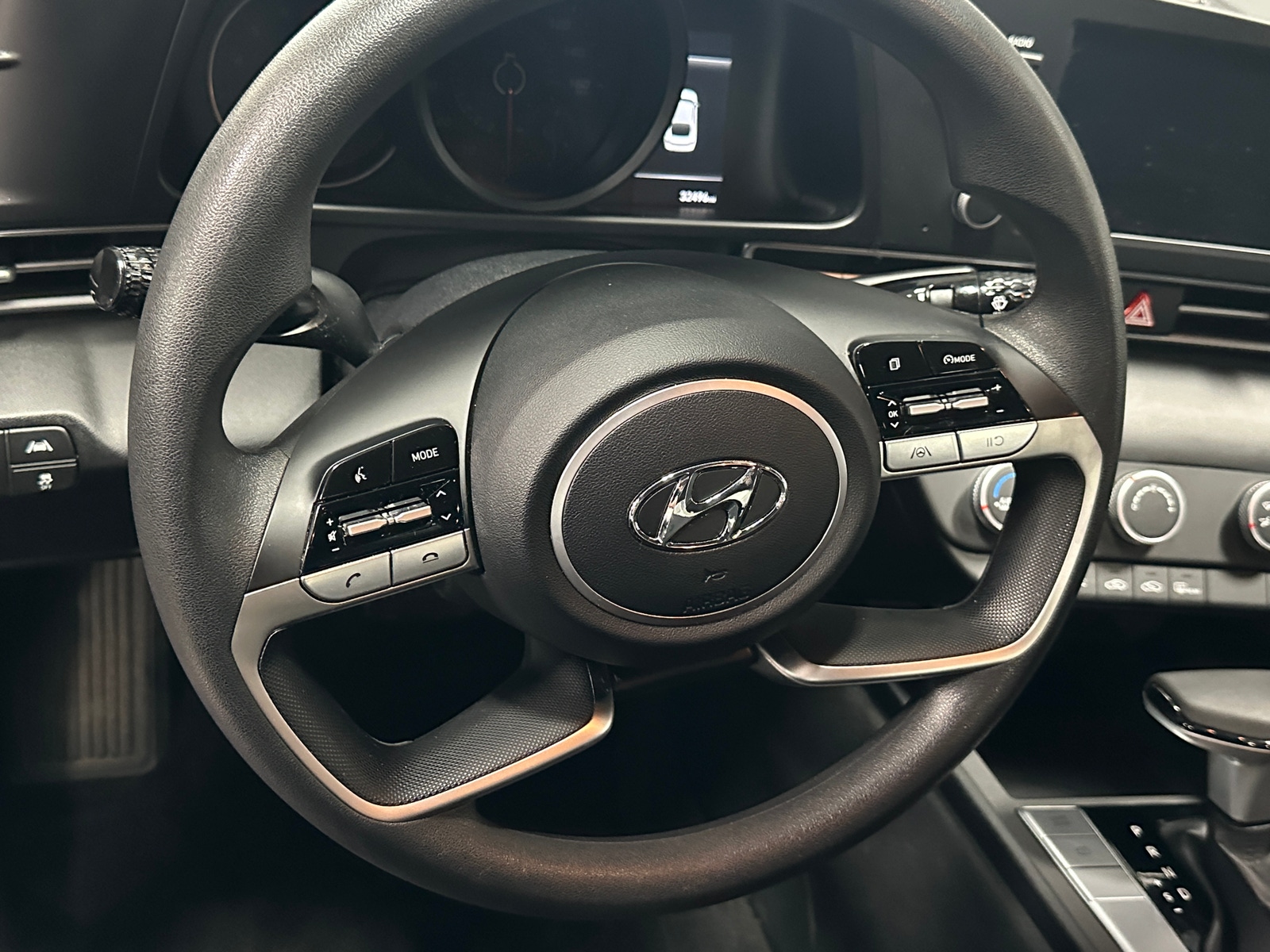 Thumbnail: 2023 Hyundai Elantra - 5