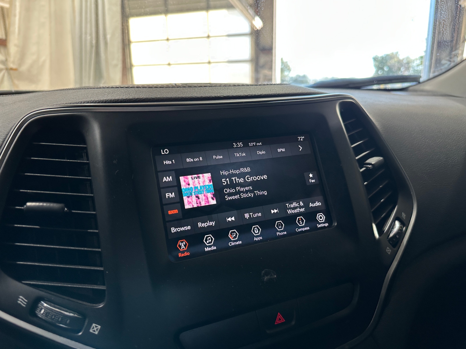 Thumbnail: 2019 Jeep Cherokee - 4