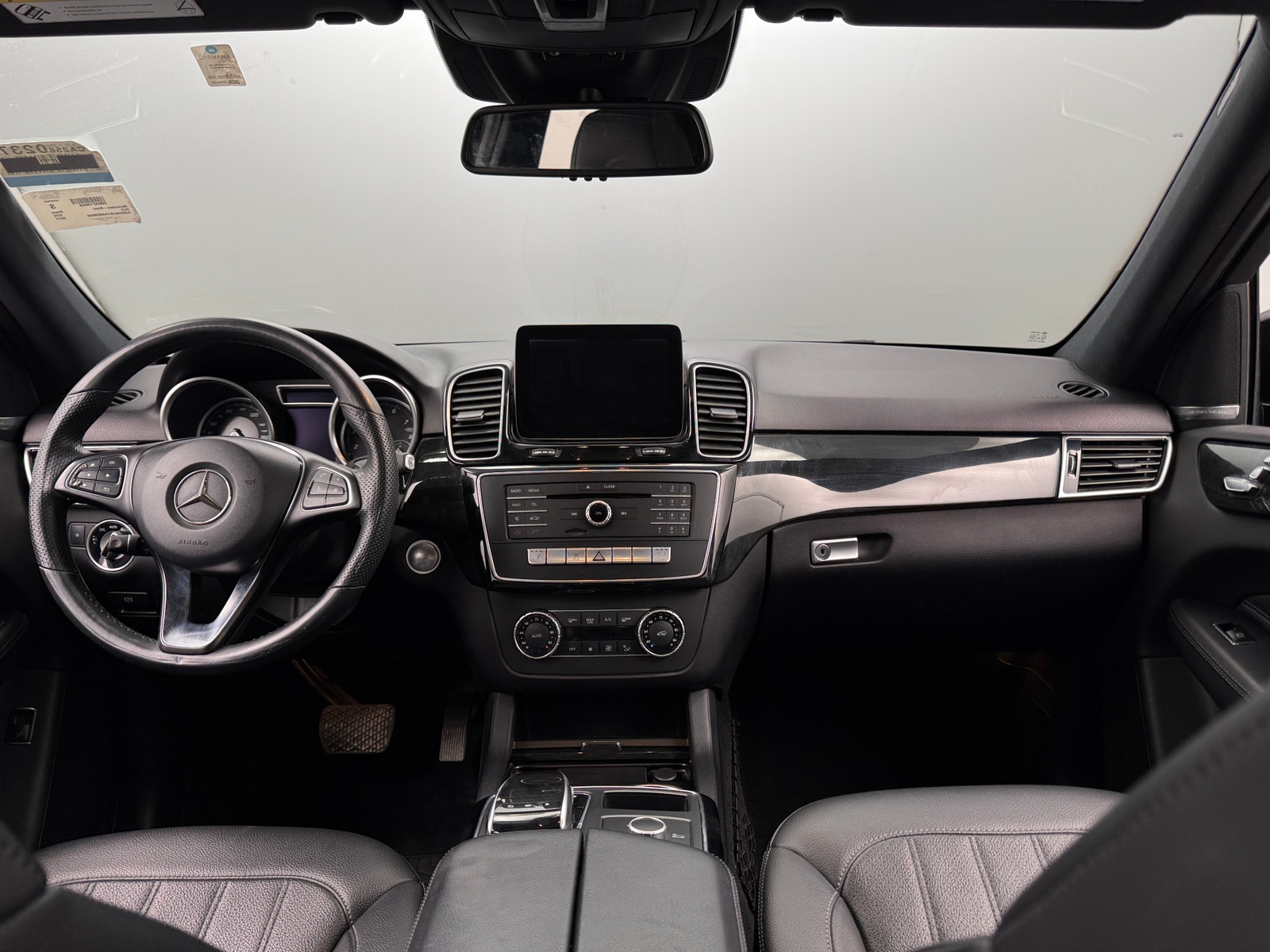 Thumbnail: 2017 Mercedes-Benz GLE - 2