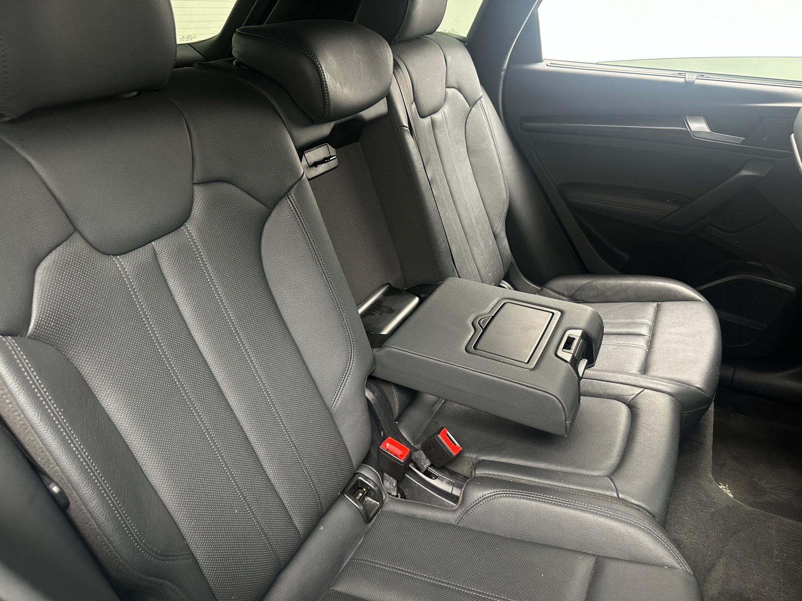 Thumbnail: 2020 Audi SQ5 - 5