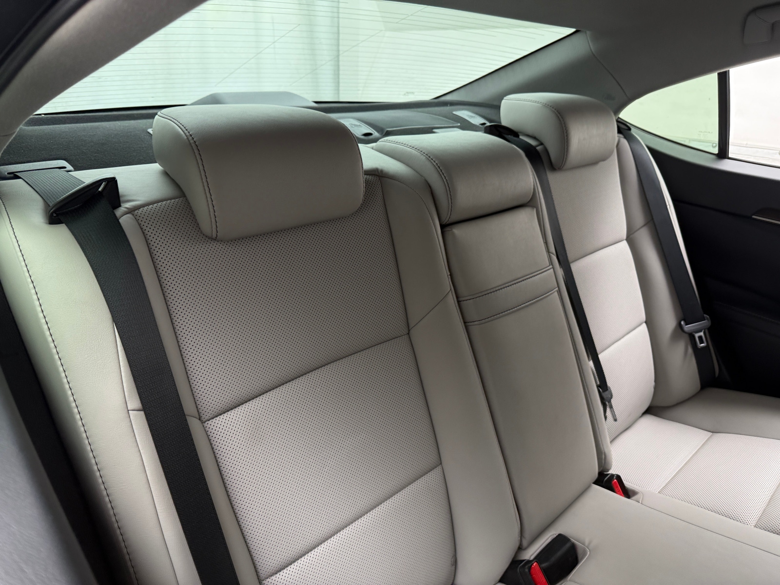 Thumbnail: 2017 Lexus ES - 5