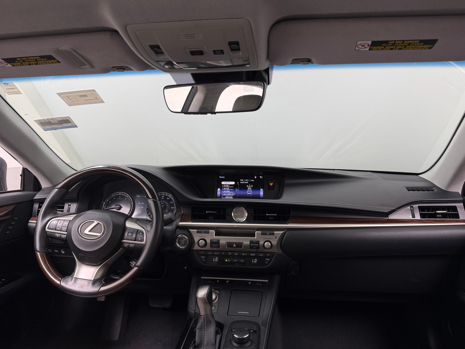 Thumbnail: 2017 Lexus ES - 2