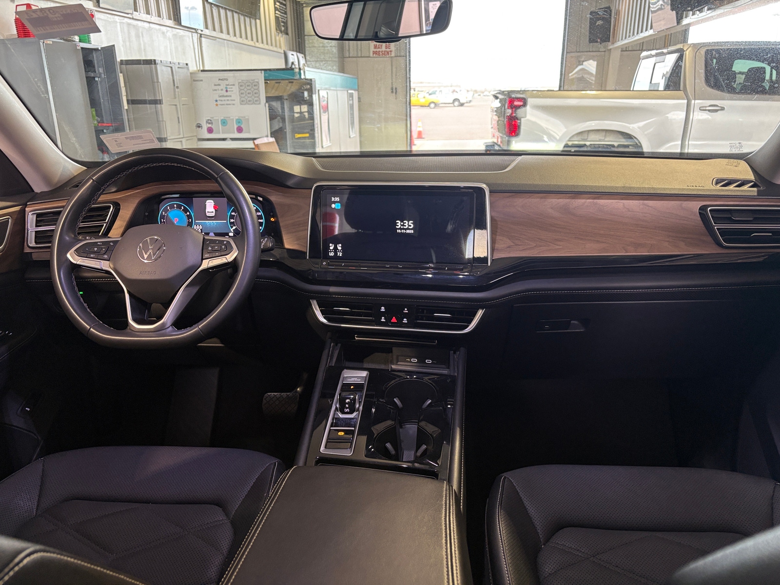 Thumbnail: 2024 Volkswagen Atlas - 2