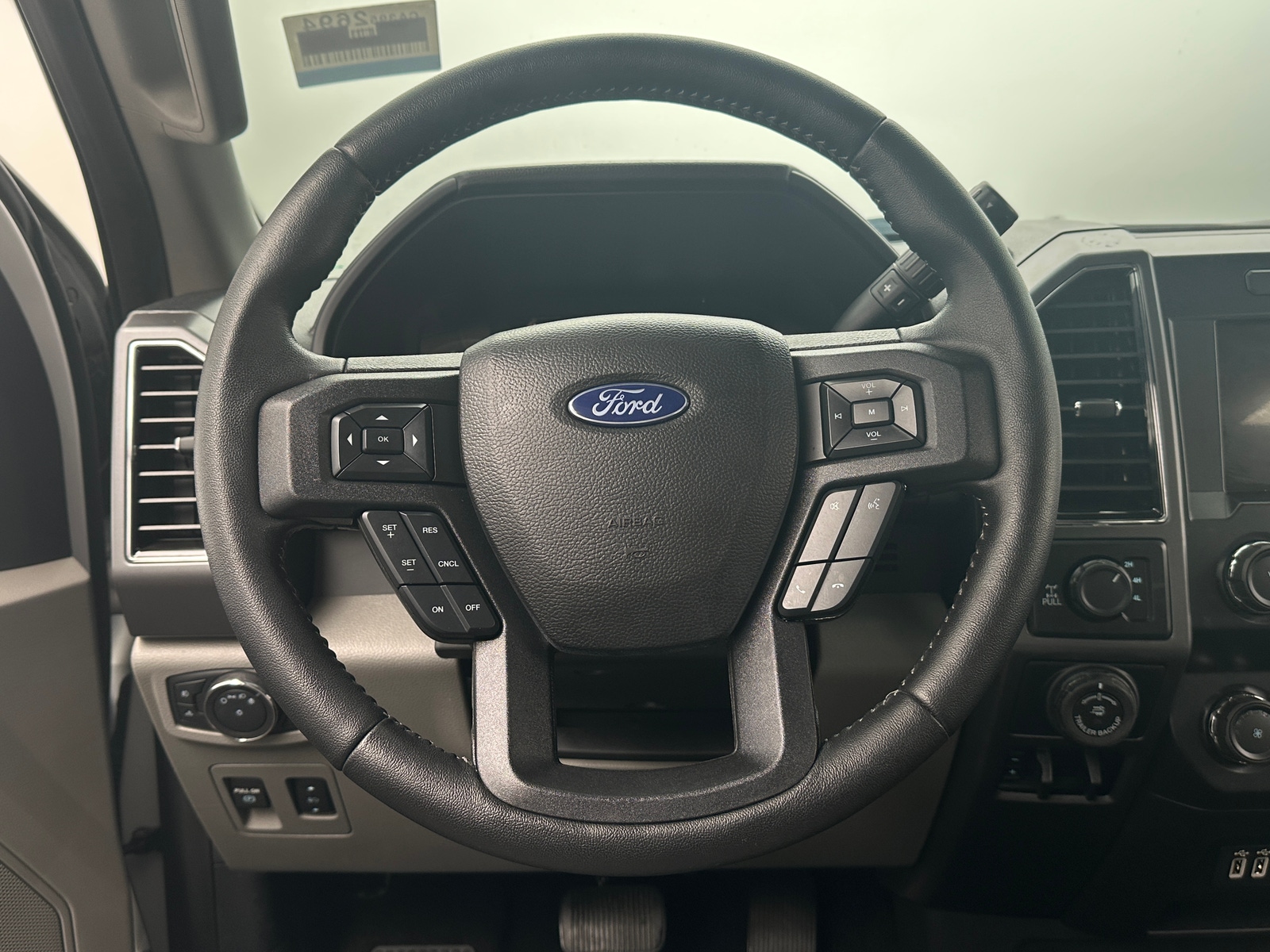 Thumbnail: 2020 Ford Econoline - 5