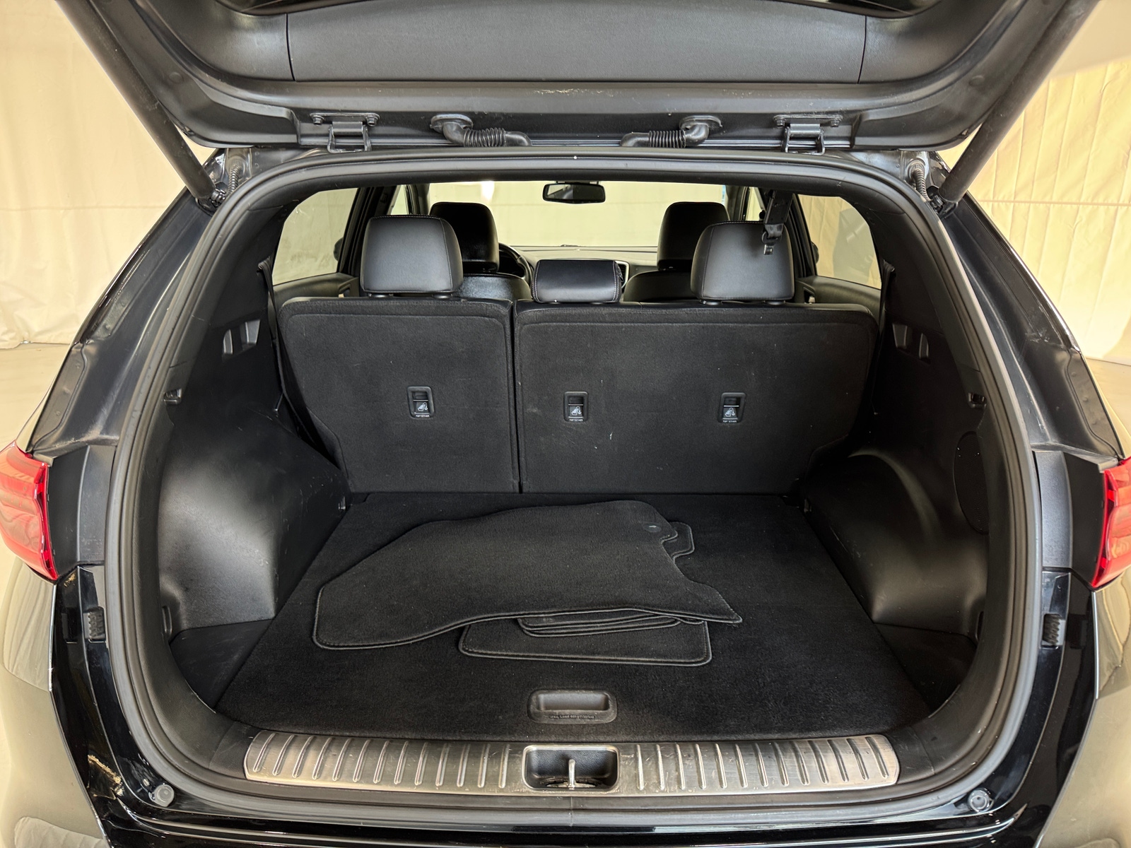 Thumbnail: 2021 Kia Sportage - 6