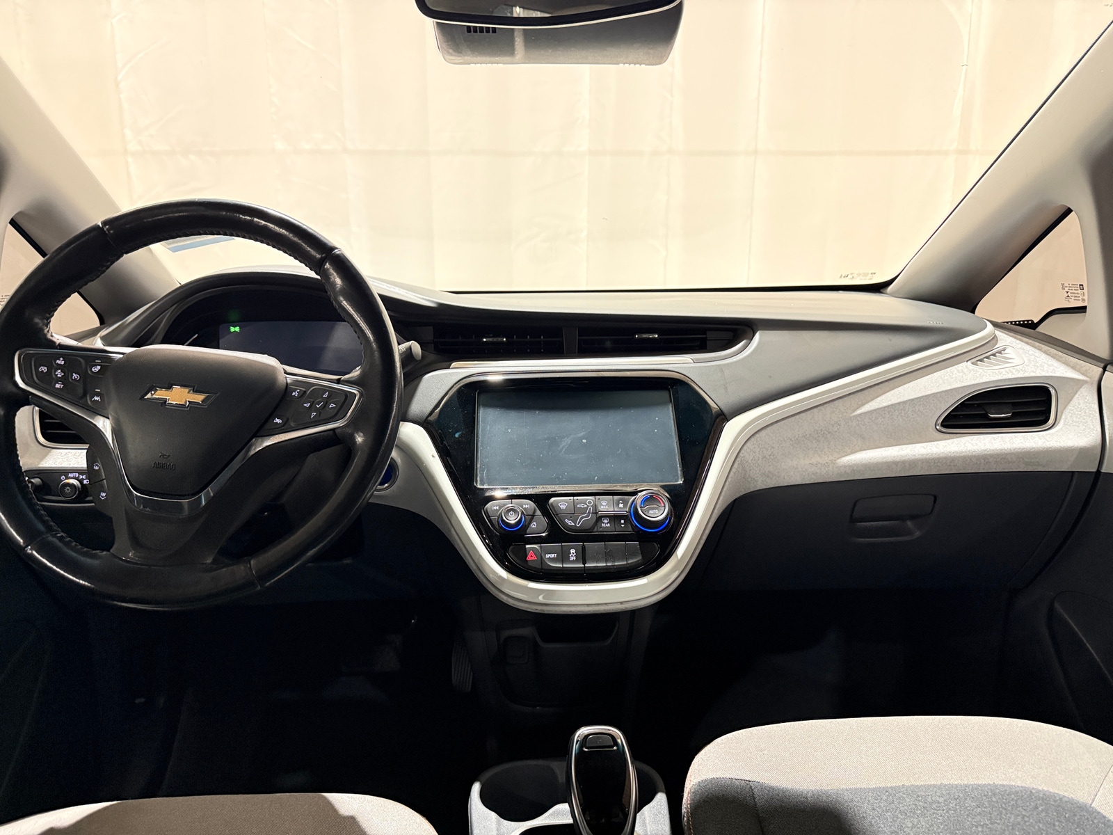 Thumbnail: 2020 Chevrolet Bolt EV - 3