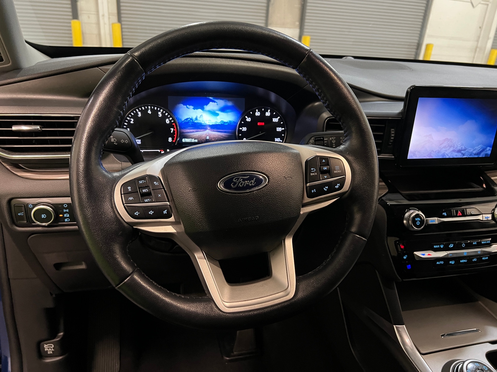 Thumbnail: 2023 Ford Explorer - 4